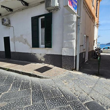 Apartament A Quattro Passi Dal Mare Ischia Zewnętrze zdjęcie