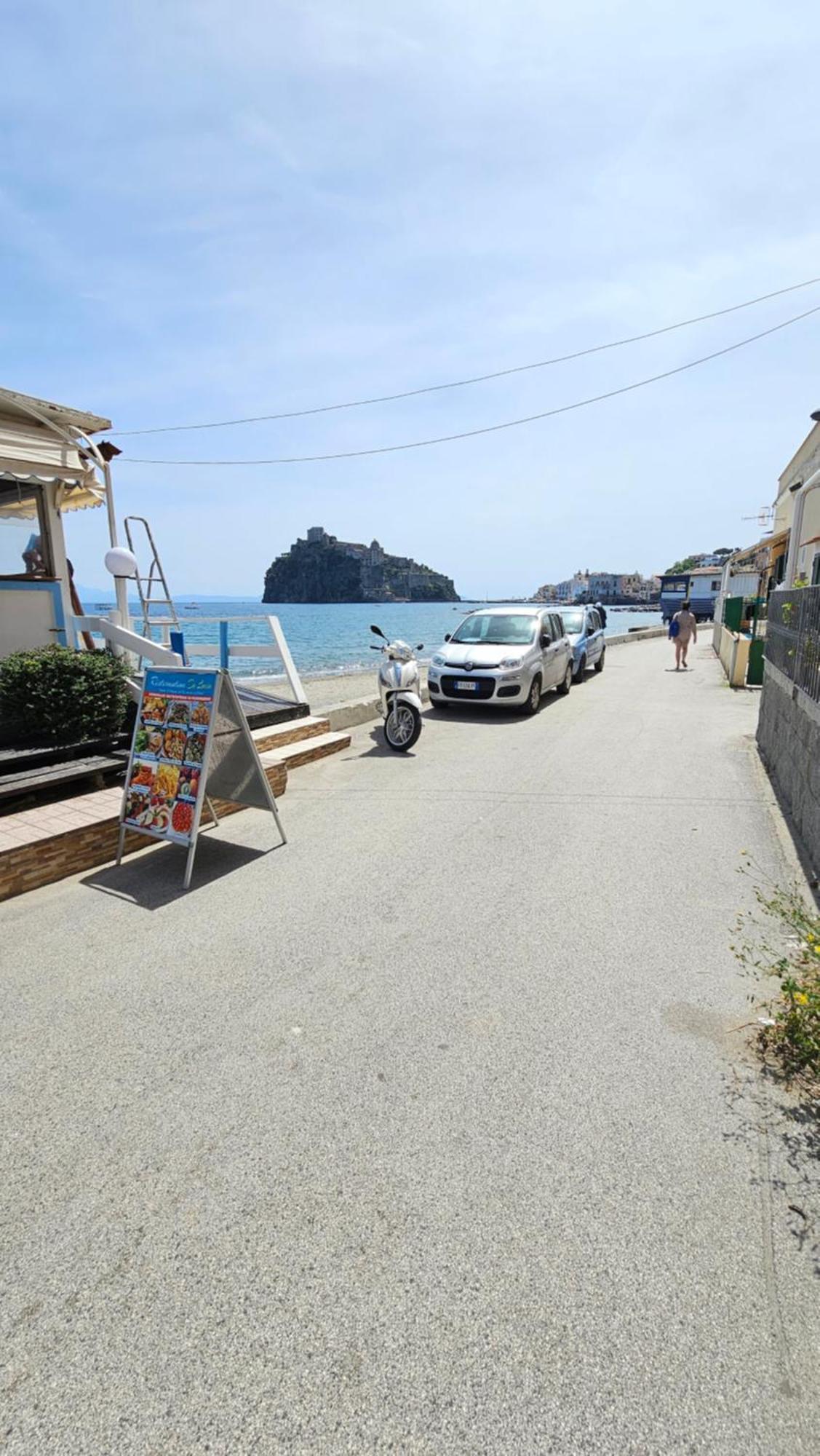 Apartament A Quattro Passi Dal Mare Ischia Zewnętrze zdjęcie